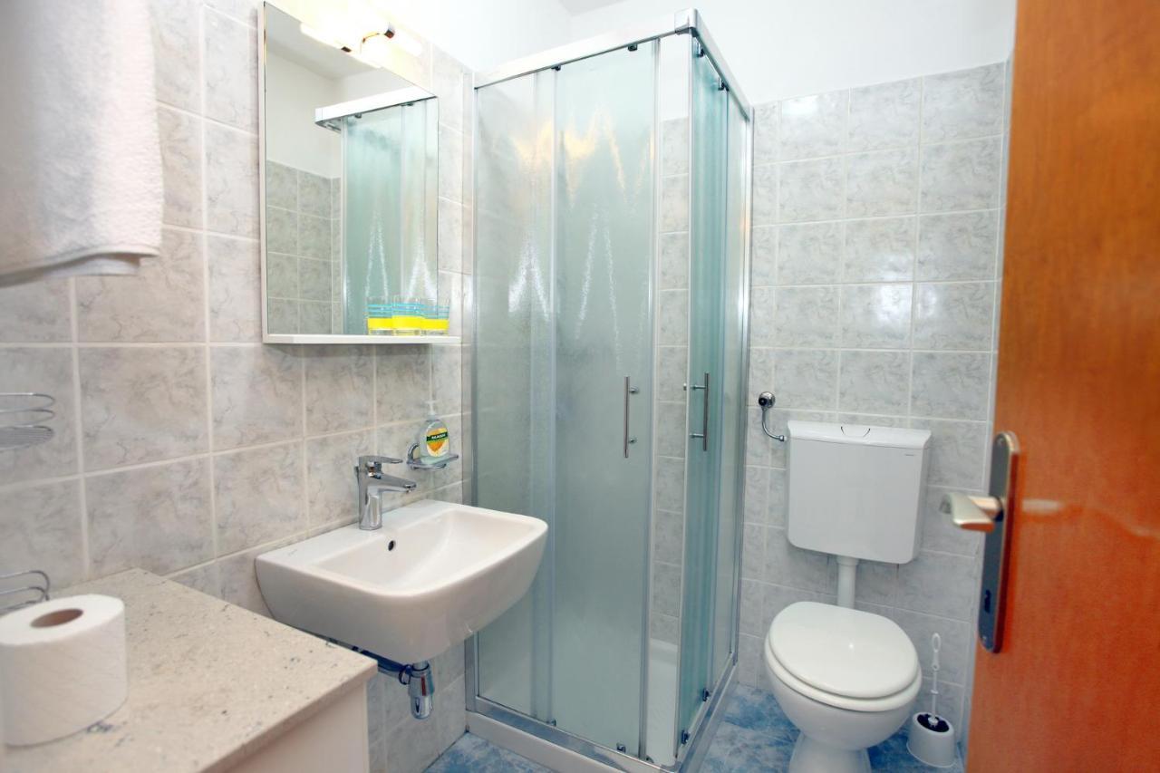 Dino Studio And Room Apartments Portoroz Exterior foto